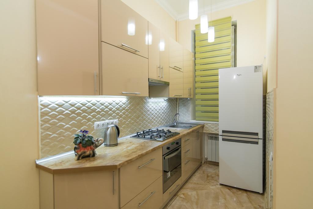 Vip Apartment Na Derebasovskoi โอเดสซา ภายนอก รูปภาพ